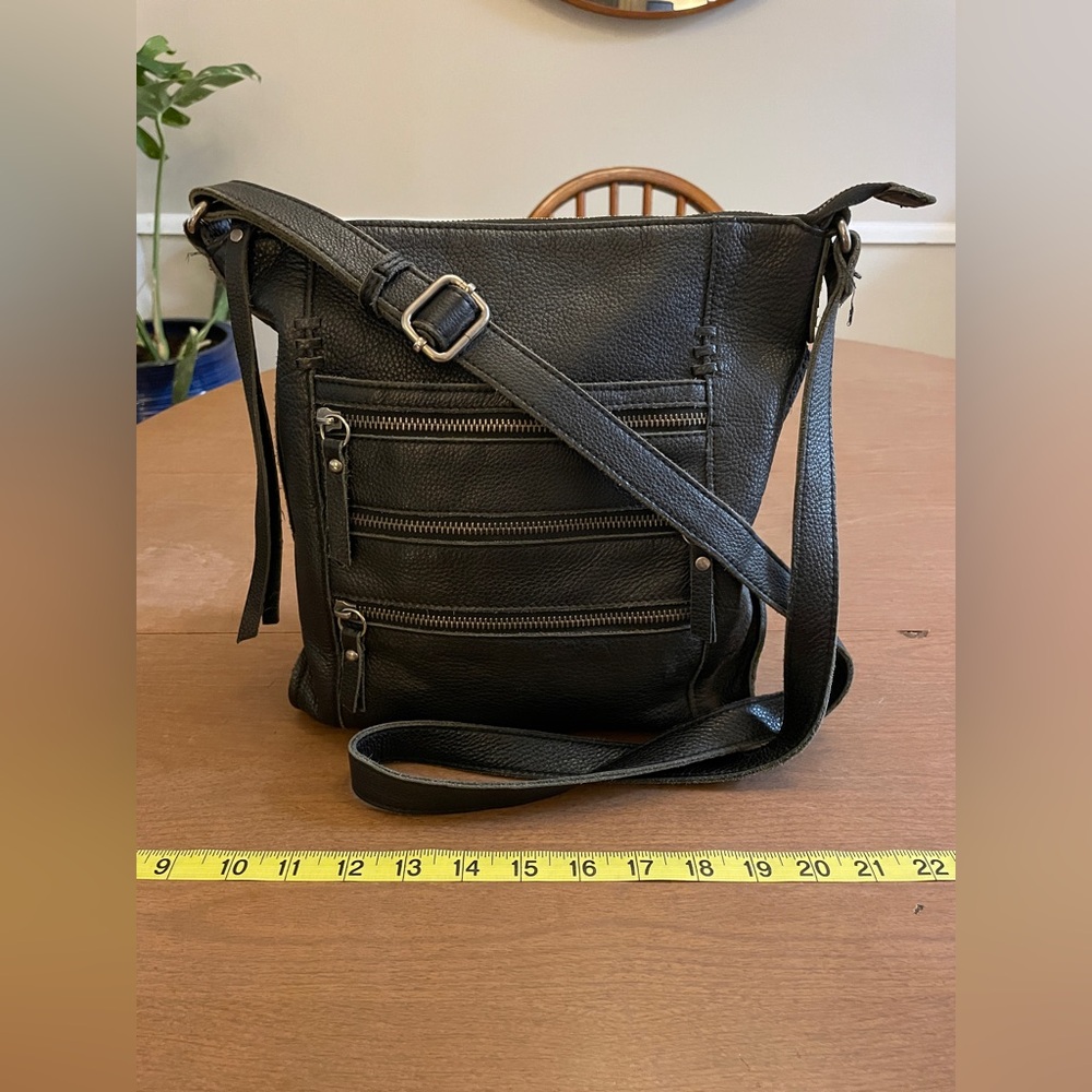Lucky Brand Black Leather Crossbody Bag with Multiple Pockets